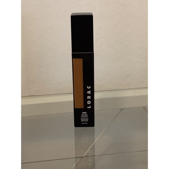 LORAC PRO Soft Focus Longwear Foundation 21 DARK 1oz NEW - Picture 2 of 5